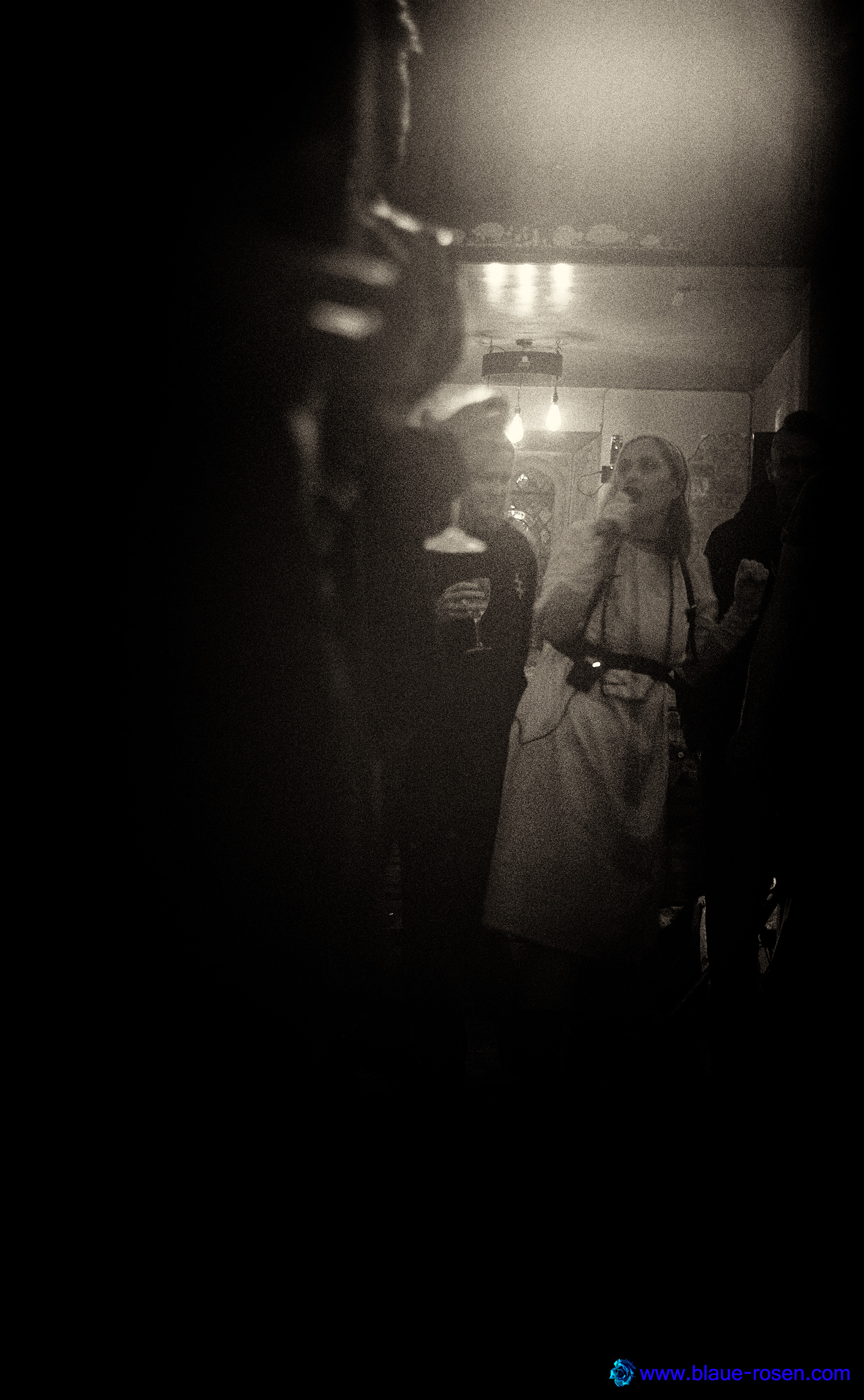 Riotmiloo live photo
