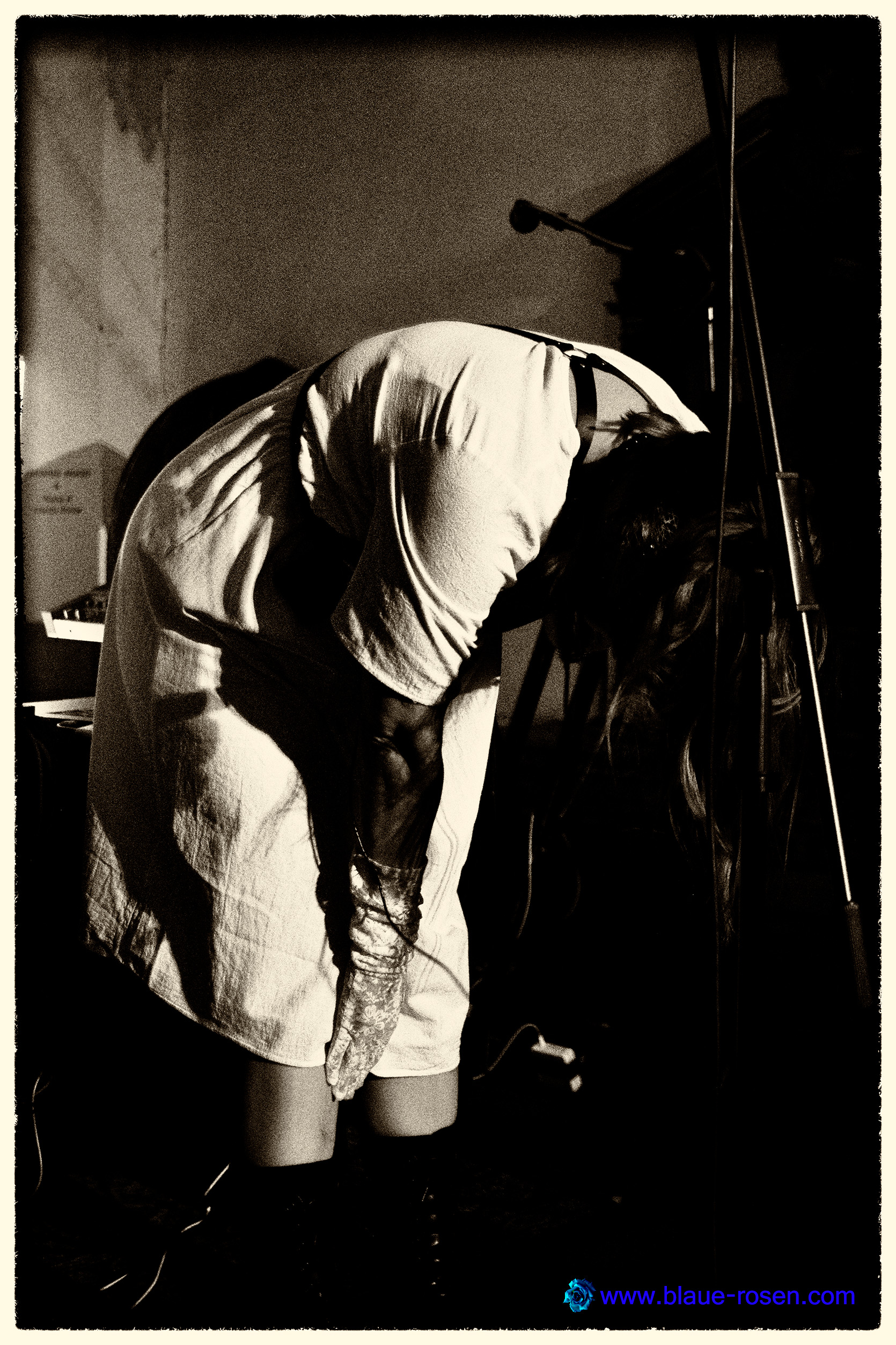 Riotmiloo live photo