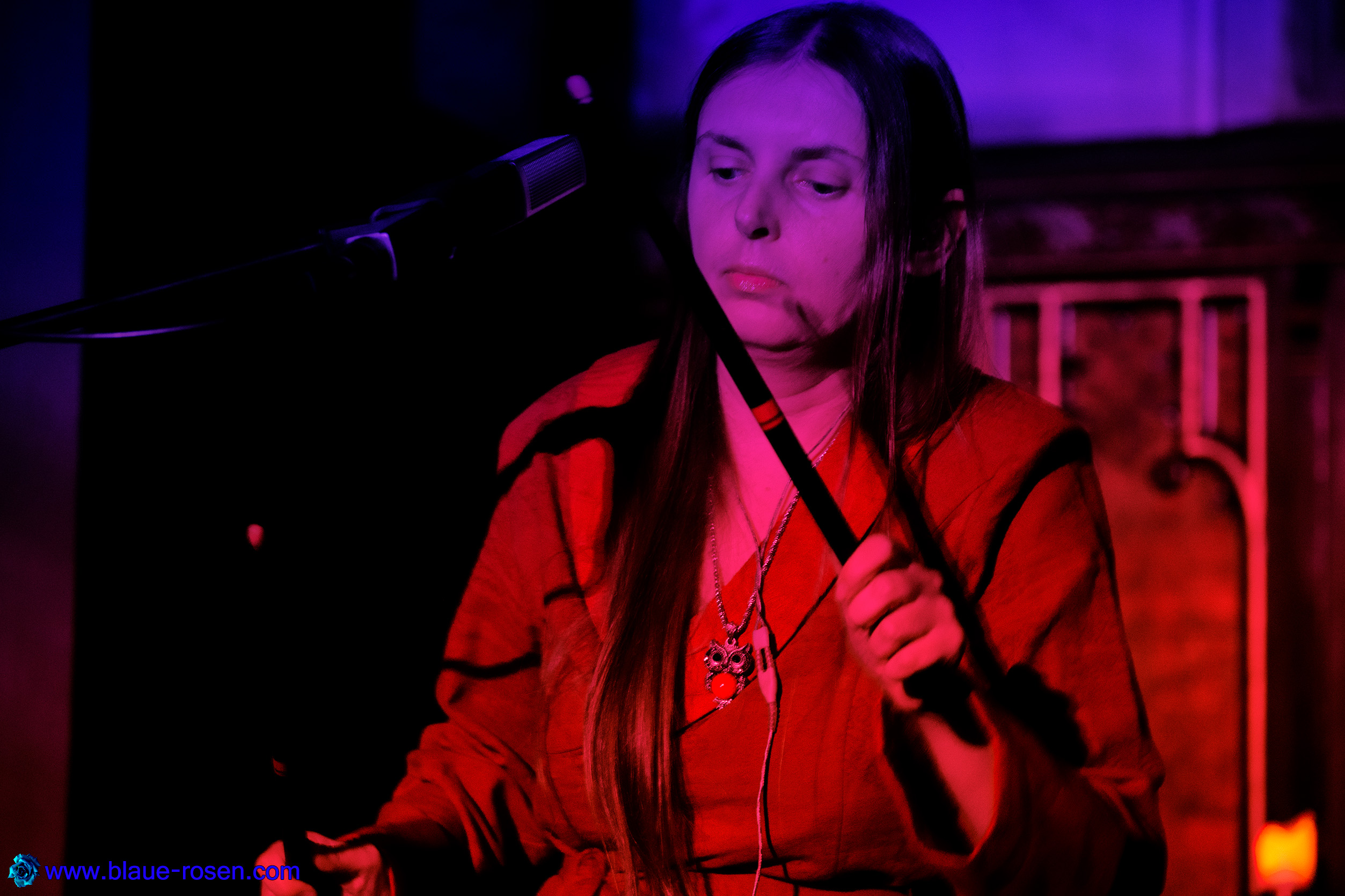 tAngerinecAt live photo