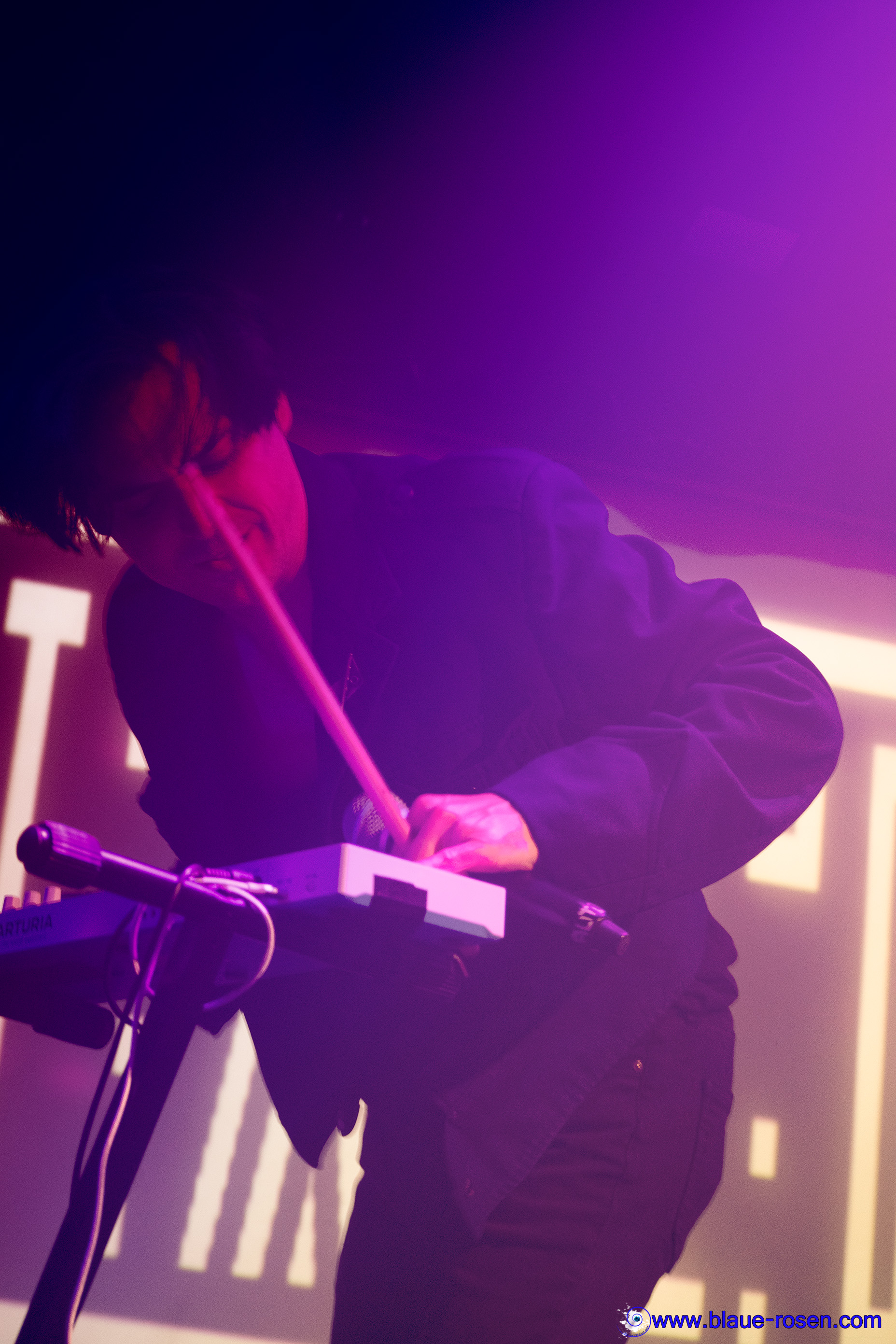 Automelodi live at Hootananny