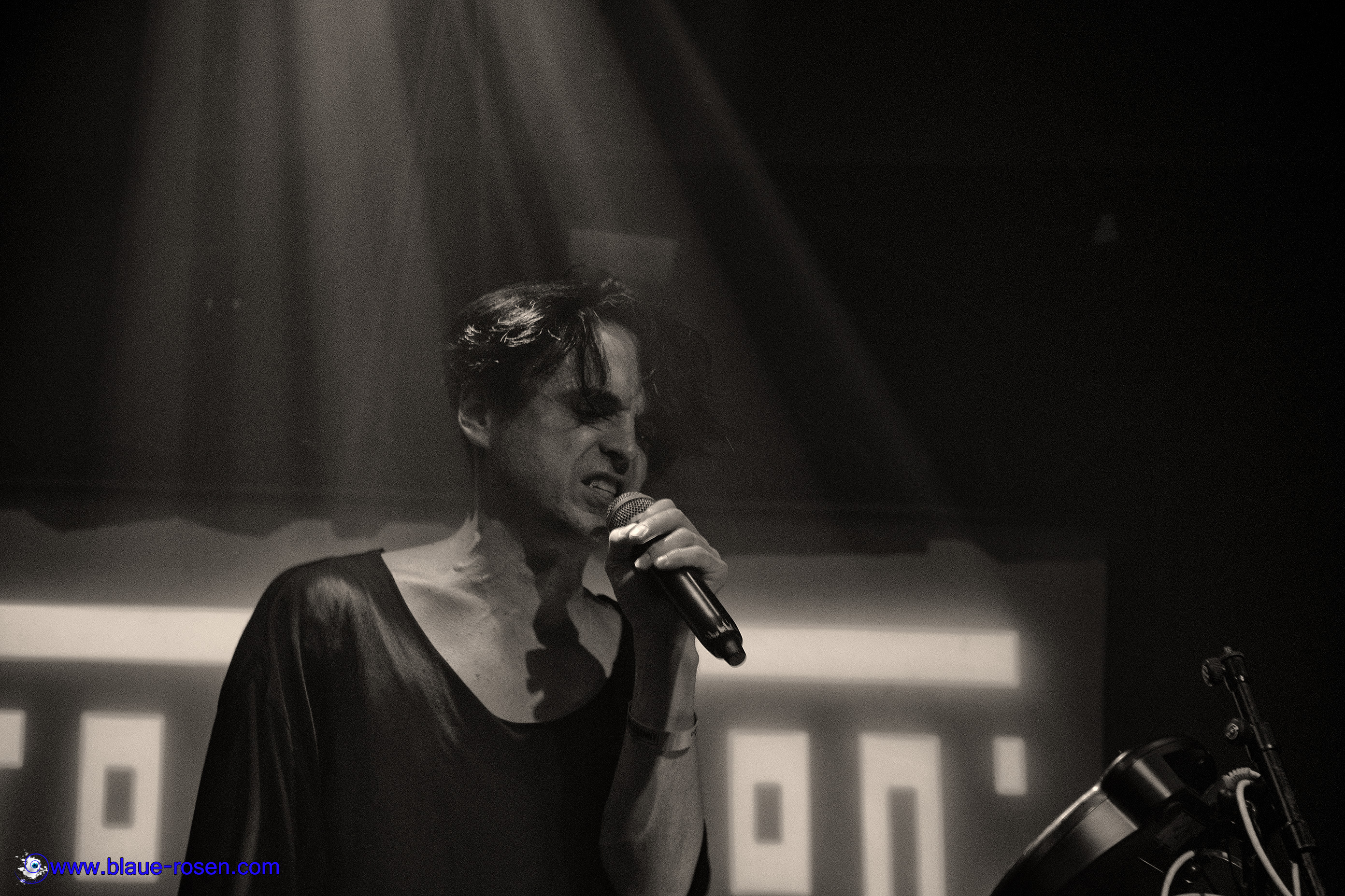 Automelodi live at Hootananny