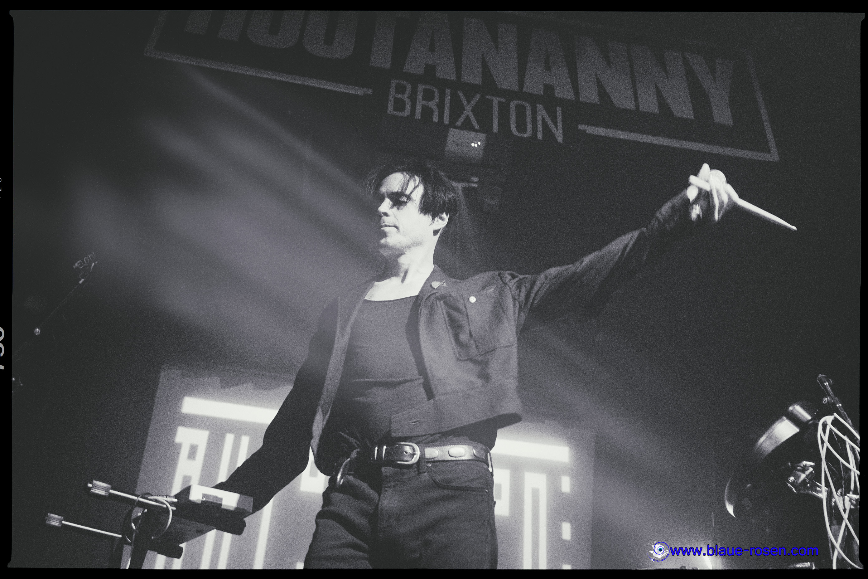 Automelodi live at Hootananny